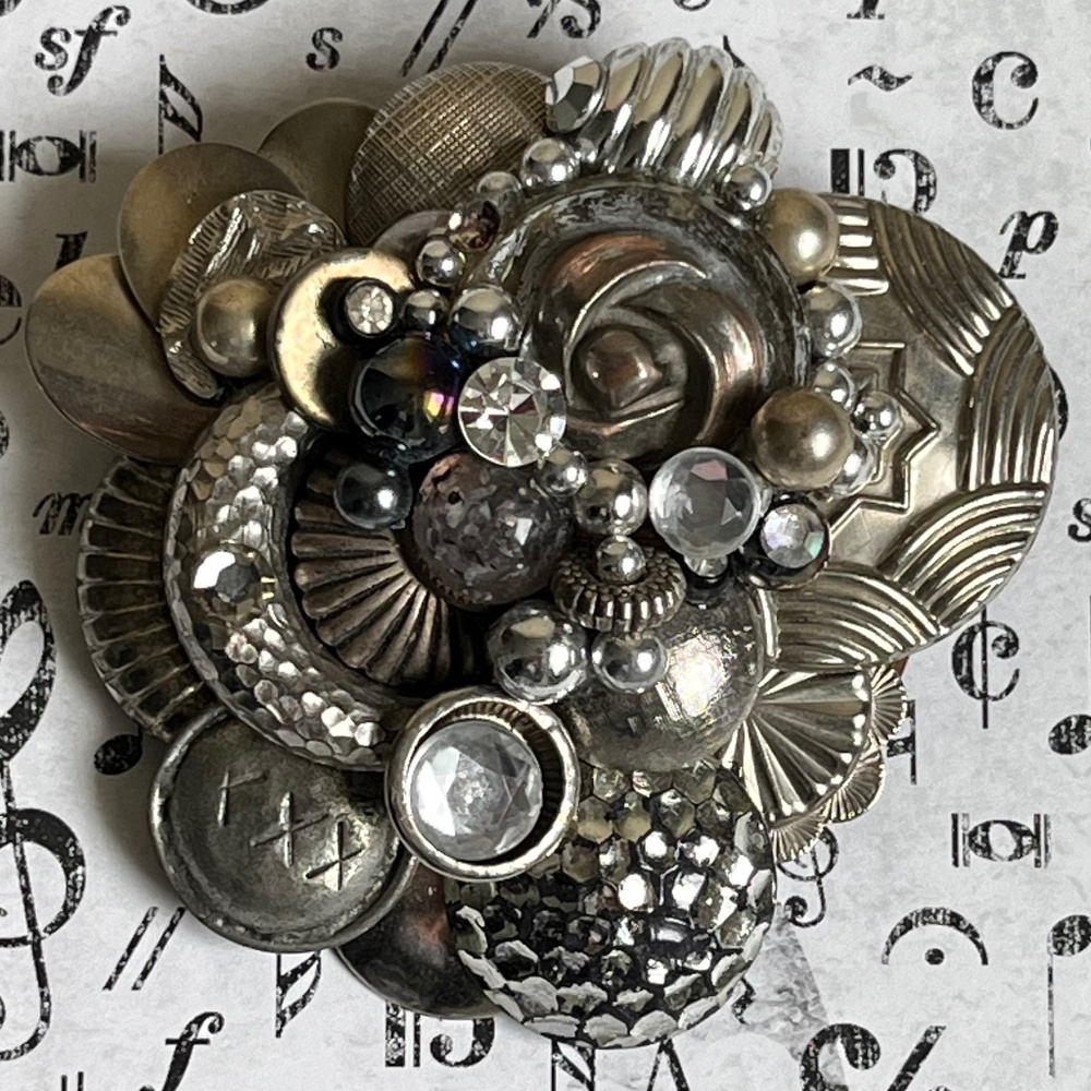 Signed Artisan Multi-Material Metallic Brooch - image 2